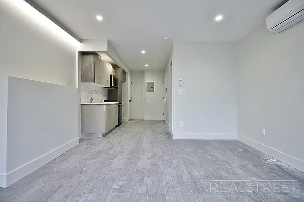 Rented by Real Street Inc | media 12