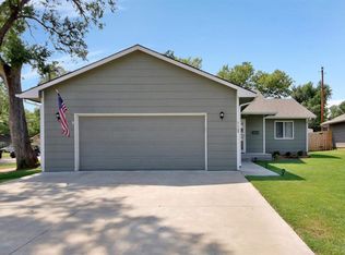 1105 N Ada St, Augusta, KS 67010