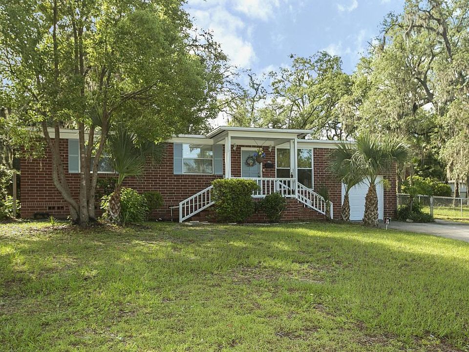 1st image of 8604 Emerald Isle Cir N