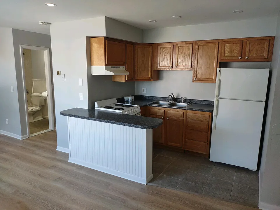 25 McAlpin St #1