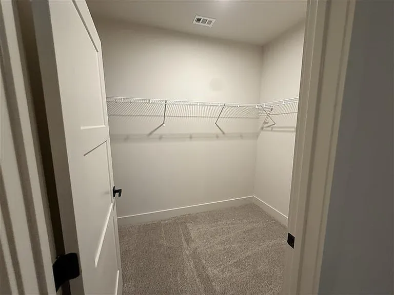 District on the Etowah Apartments — Photo 1041