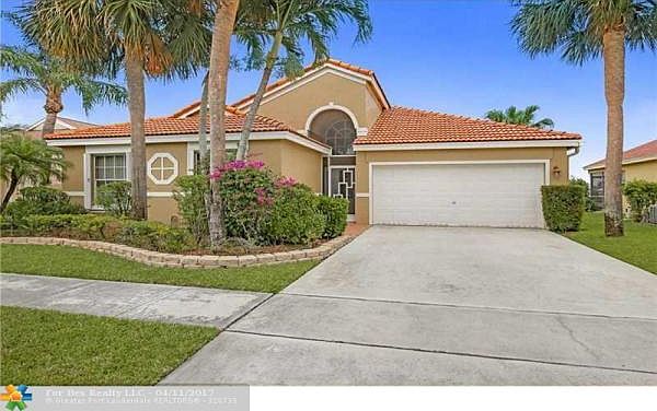 Home For Sale In Boca Landings