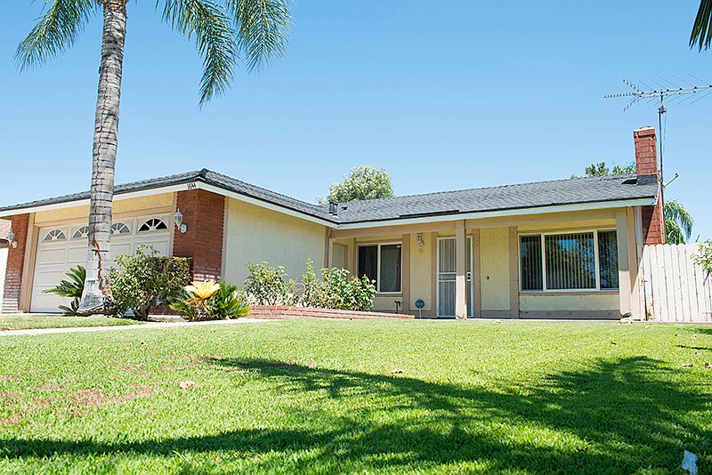1st image of 1644 N Hacienda Dr