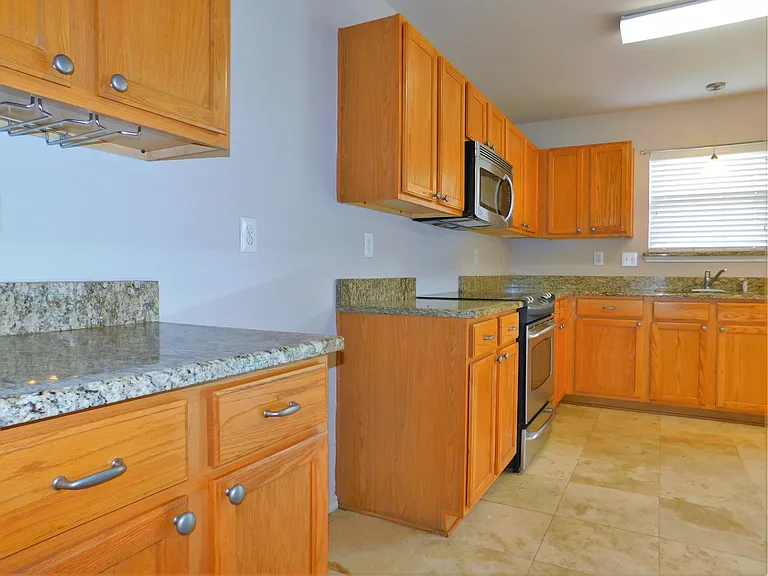 1508 Sequoia Grove Ln — Photo 8