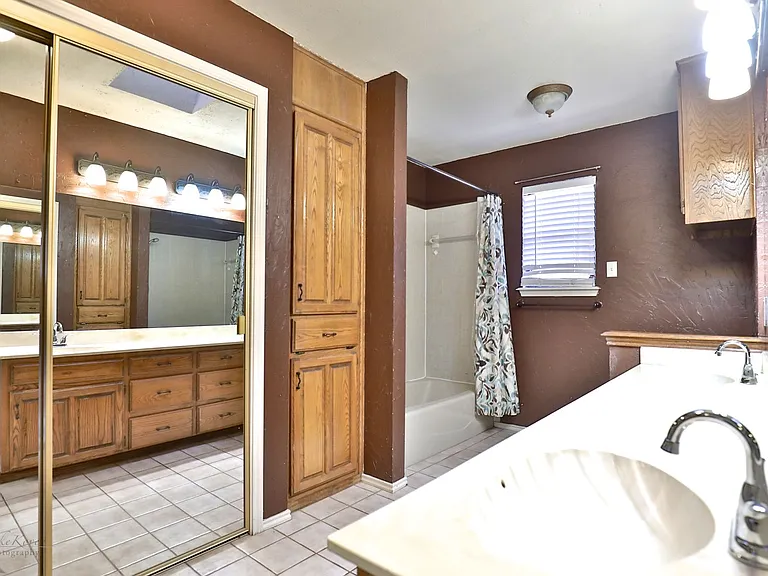 5273 Sherbrooke Ln — Photo 25
