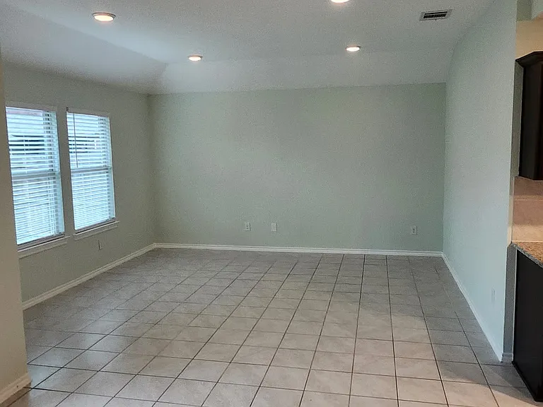 608 Rustic Meadows Trl — Photo 3