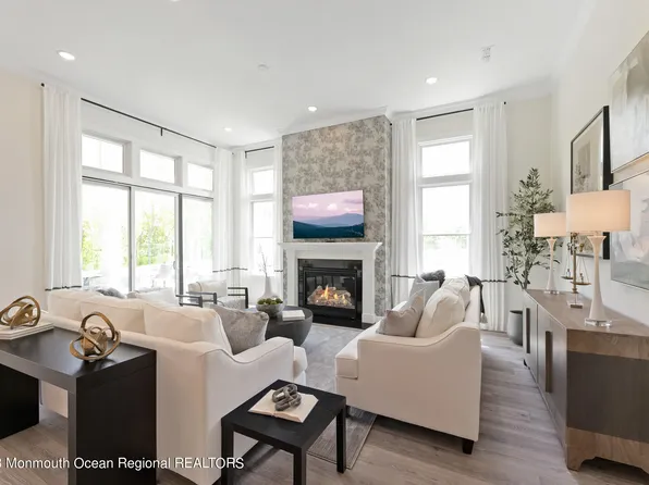 63 Pasture Drive #66, Farmingdale, NJ 07727