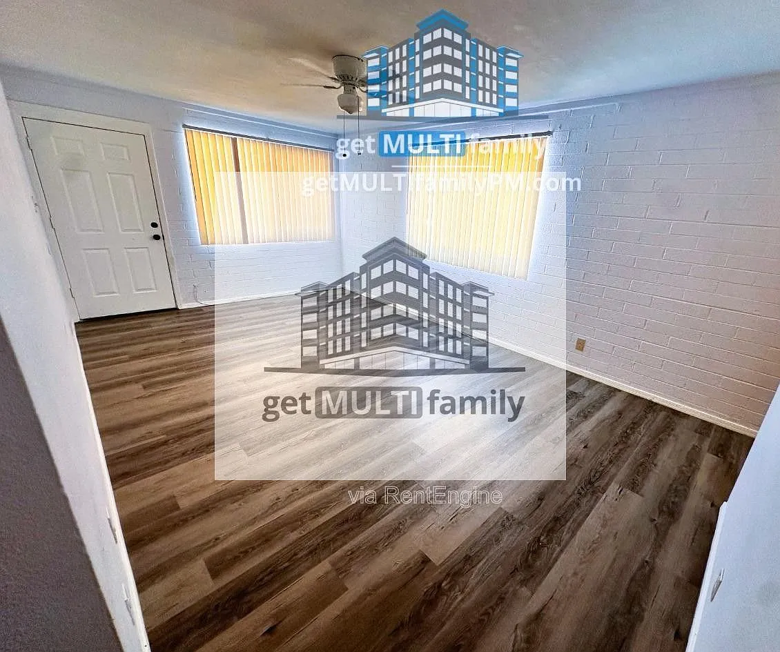 Building Photo - 10034 N 18th Ave #1
