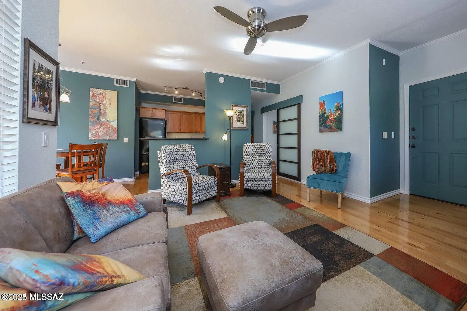 2 bed, 2.0 bath, 1057 sqft, $1,800 — Photo 4
