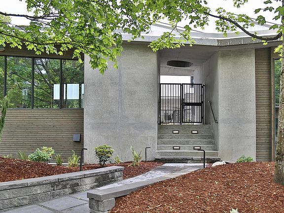 3rd image of 1436 Bellevue Way NE #1436
