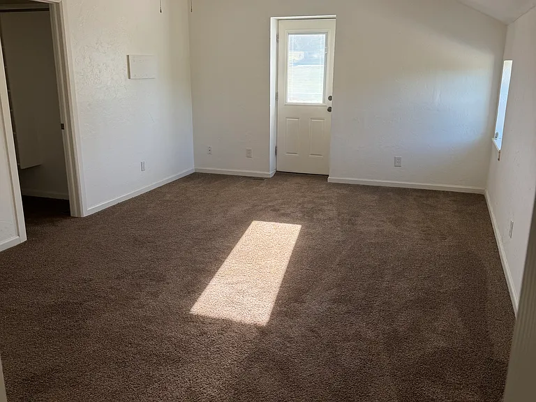 1020 S Morgan Rd — Photo 22