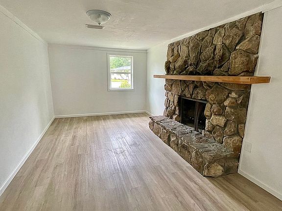4th image of 1167 Stephenson Cir