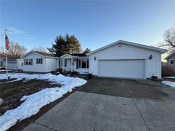 2nd image of 37 Stockman Dr