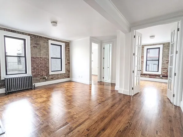 2475 38th St #A4, Queens, NY 11103