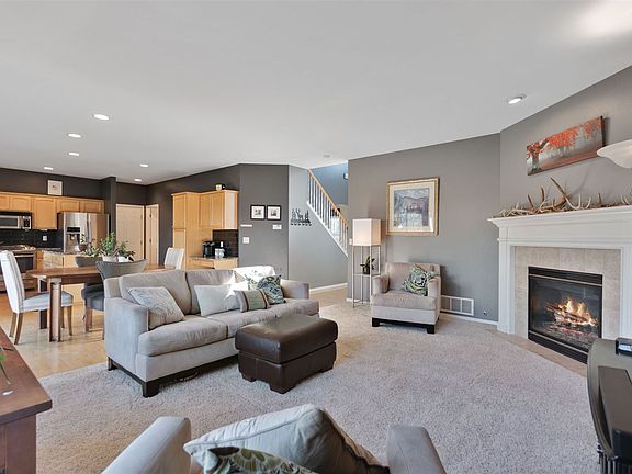 5th image of 726 N Knudson St
