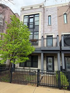 3445 N Whipple St, Chicago, IL, 60618