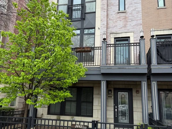 3445 N Whipple St, Chicago, IL 60618