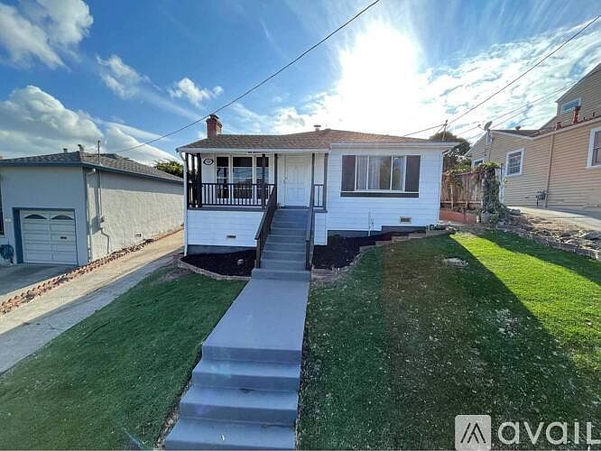 1st image of 529 Cherry Ave