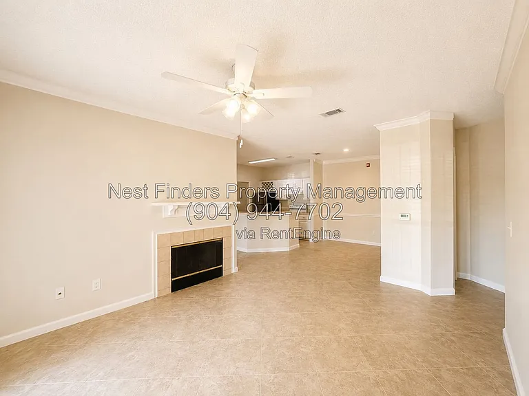 10000 Gate Pkwy N #1015 — Photo 5