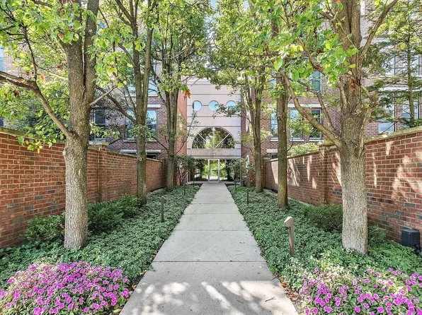 380 Green Bay Rd Unit 3C, Winnetka, IL 60093