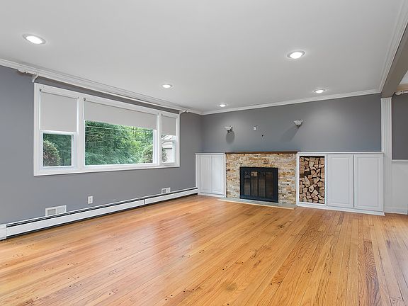 Living Room alt view