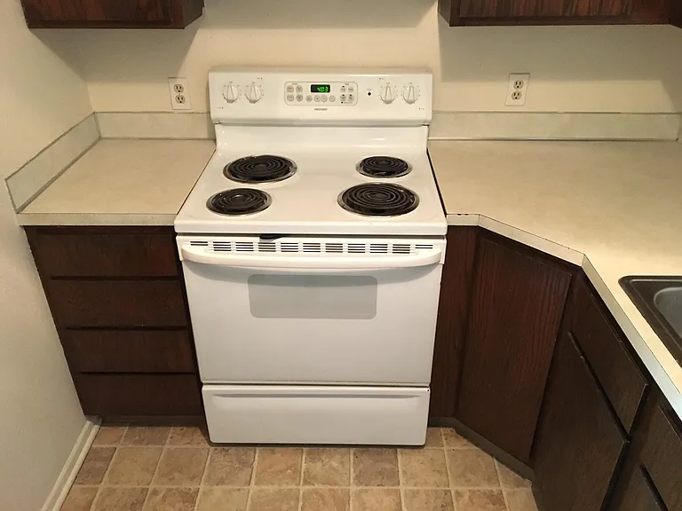 131 Brookfield Ct #2 — Photo 4