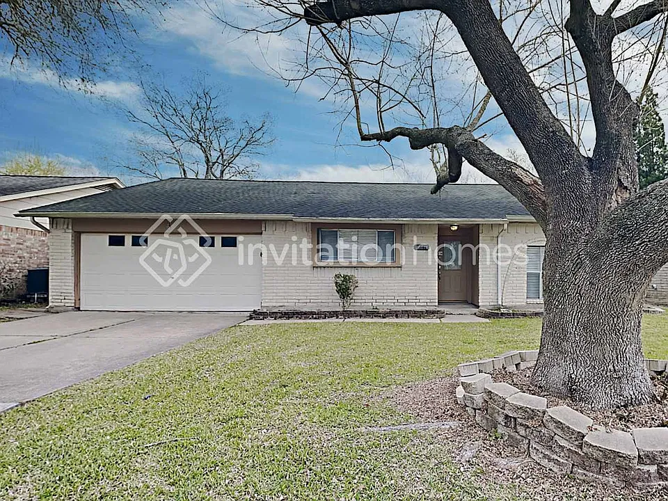 16611 Blackhawk Blvd