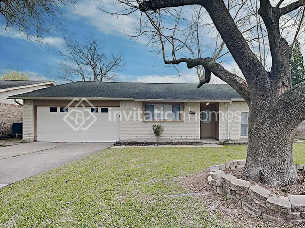 16611 Blackhawk Blvd, Friendswood, TX 77546