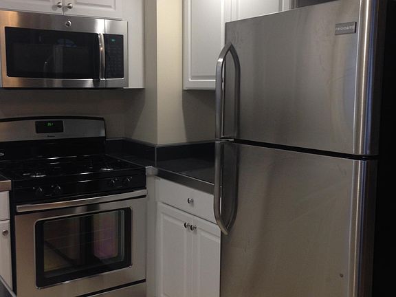 5th image of 399 Northwood Dr