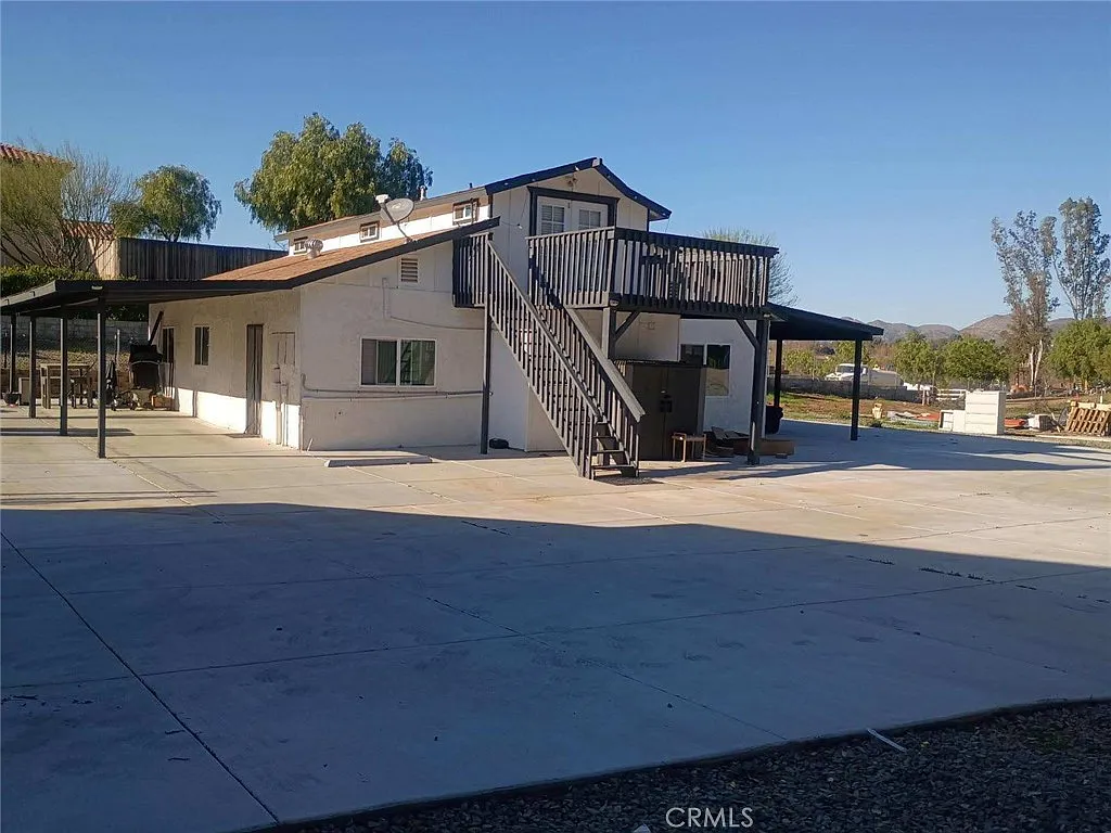 2 bed, 750 sqft, $2,200 — Photo 3