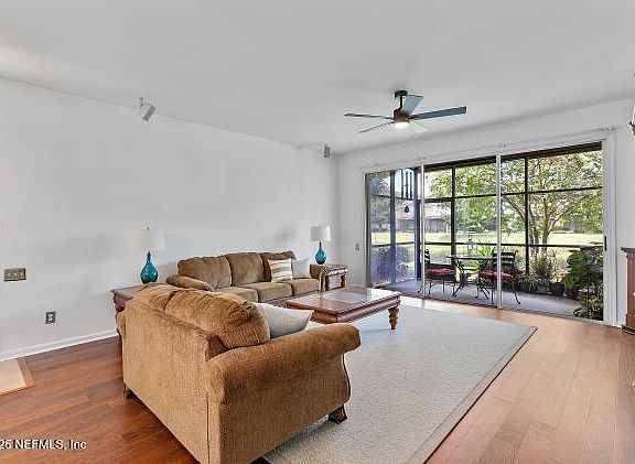 4th image of 7542 RED CRANE Lane