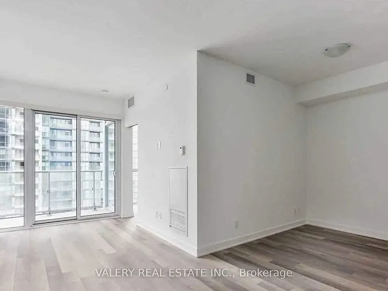 5180 Yonge St #1110 — Photo 2