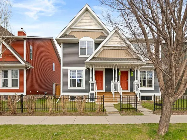436 SW Auburn Bay Ave SE, Calgary, AB T3M 1Y5