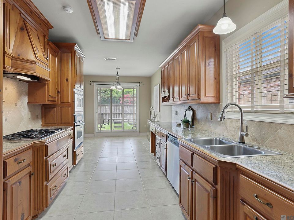 1st image of 2121 Springstone Dr