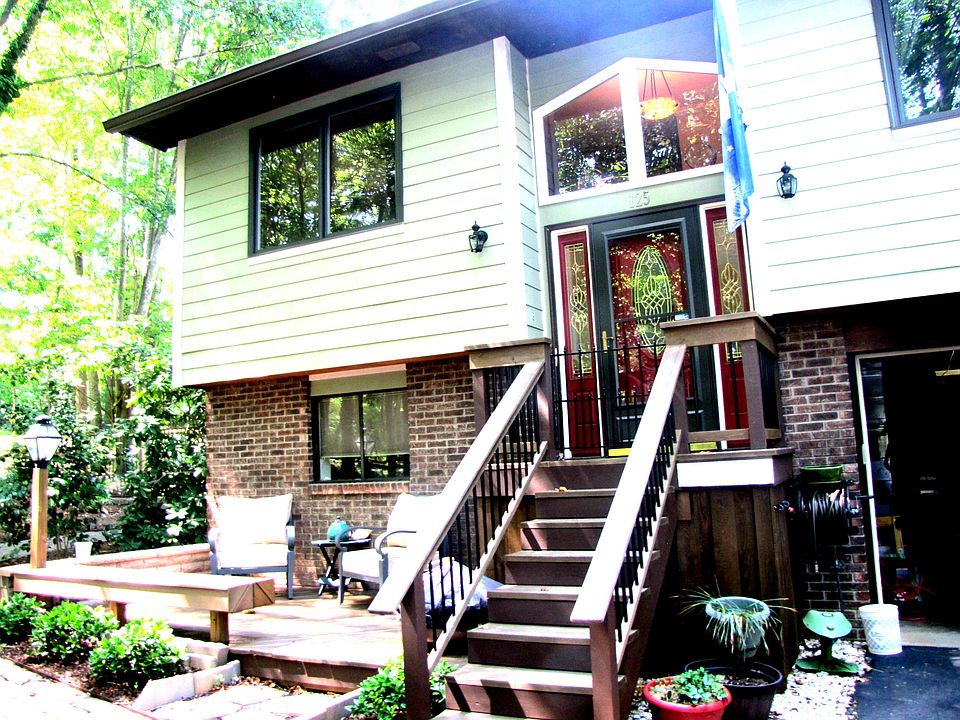 1st image of 125 Blackberry Ln