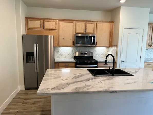 6579 E Madison Ave, Fresno, CA 93727