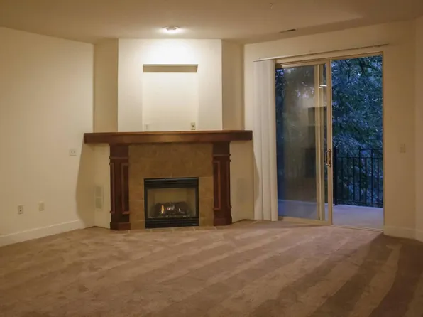 15295 West Library LANE #115, New Berlin, WI 53151