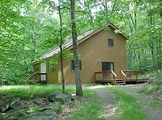 310 Falling Waters Blvd, Lackawaxen, PA 18435