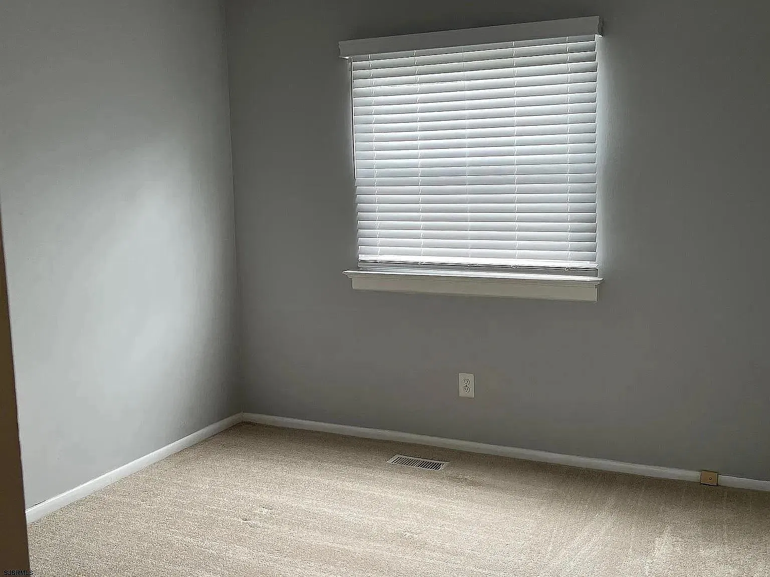 3 bed, 1292 sqft, $2,200 — Photo 3