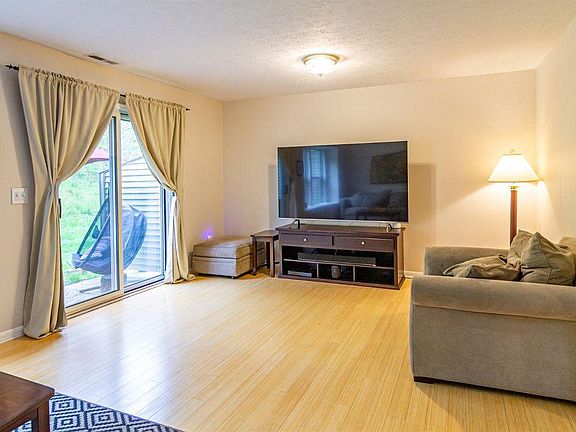 5th image of 5066 Lord Alfred Ct