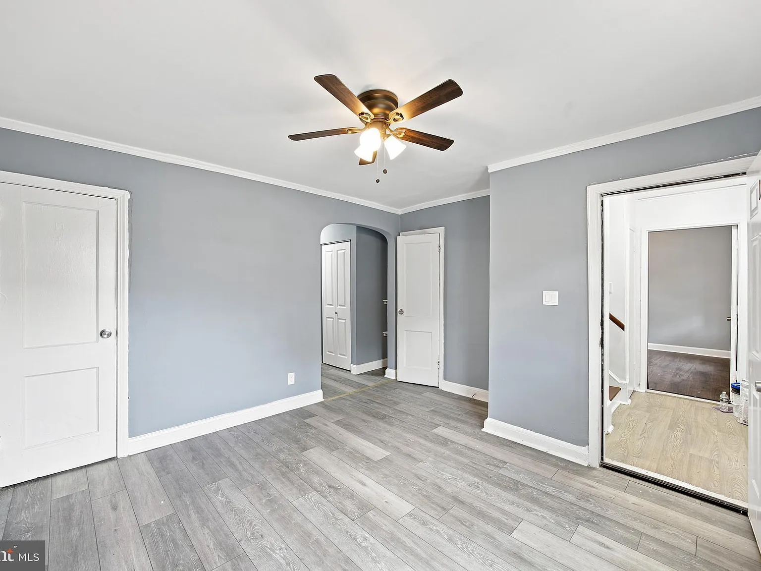 1 bed, 1.0 bath, 4477 sqft, $1,300 — Photo 3