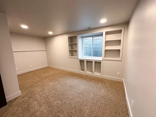 1127 S 1560 E — Photo 10