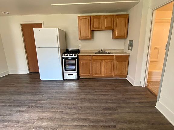 2nd image of 324 E Front St APT 3