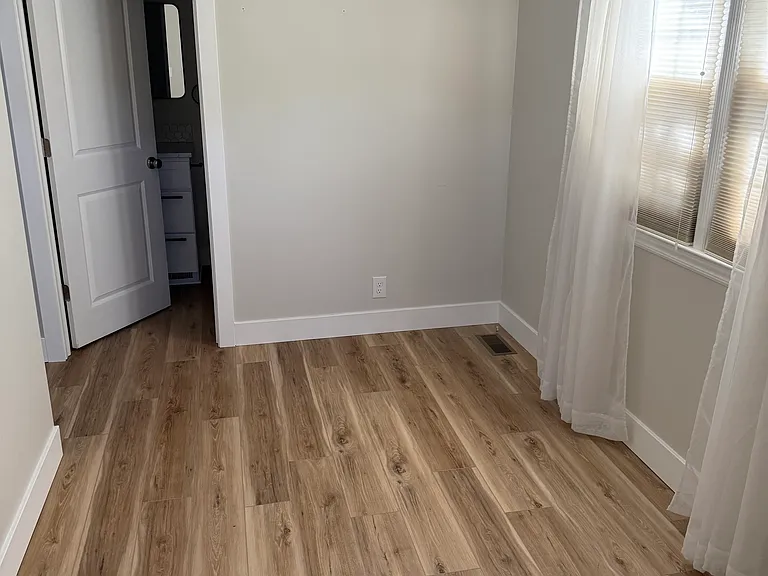 Entry/study area