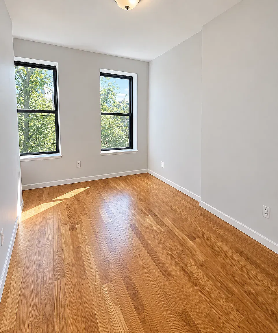 960 Saint Mark's Avenue — Photo 2