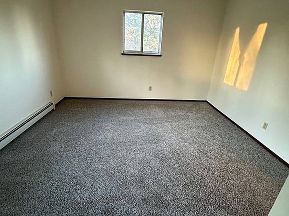 5th image of 2079 Emery Ct #2