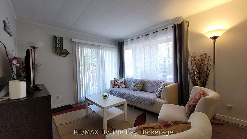 Wasaga Beach House for rent - 5 Bedrooms — photo 9