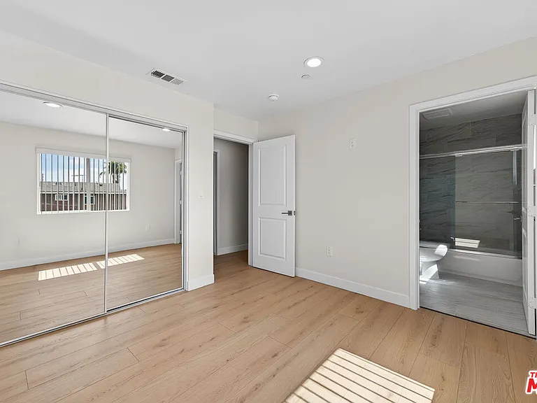 3436 Hunter St — Photo 42