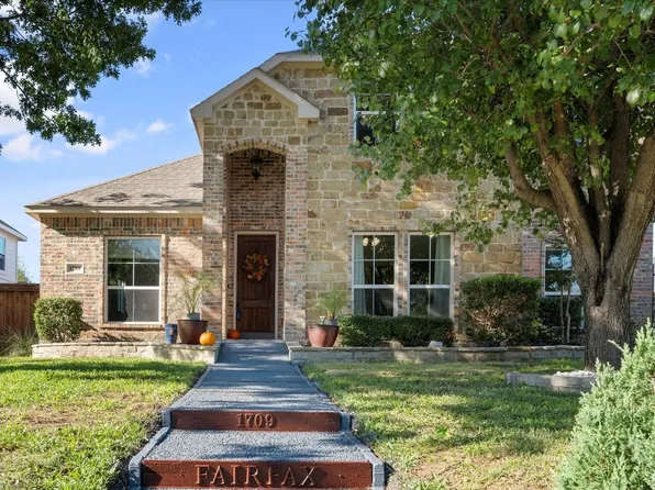 1709 Fairfax Dr, Mansfield, TX 76063