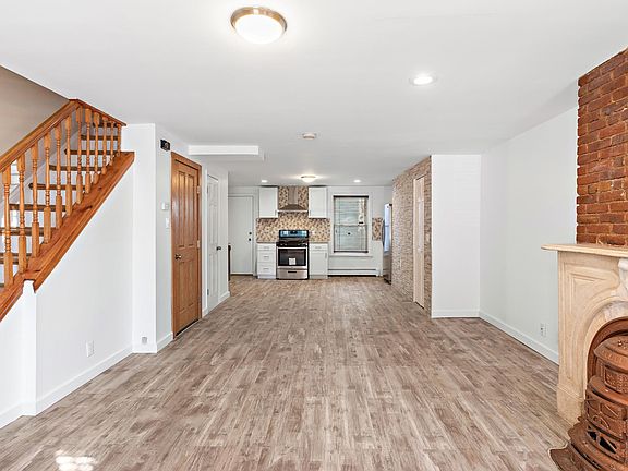 3rd image of 4 Magnolia Ave #1